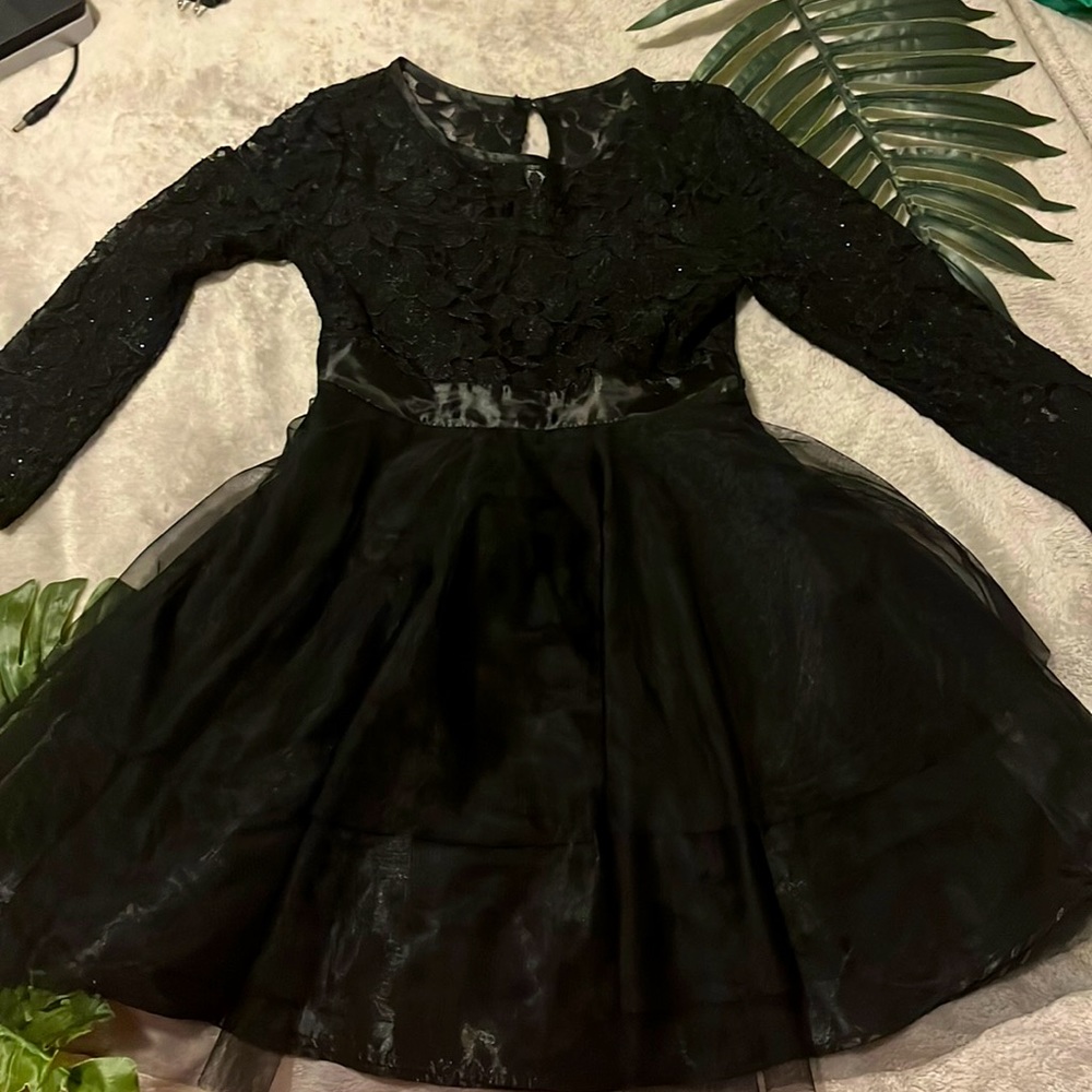 Lightly used dress, worn once.